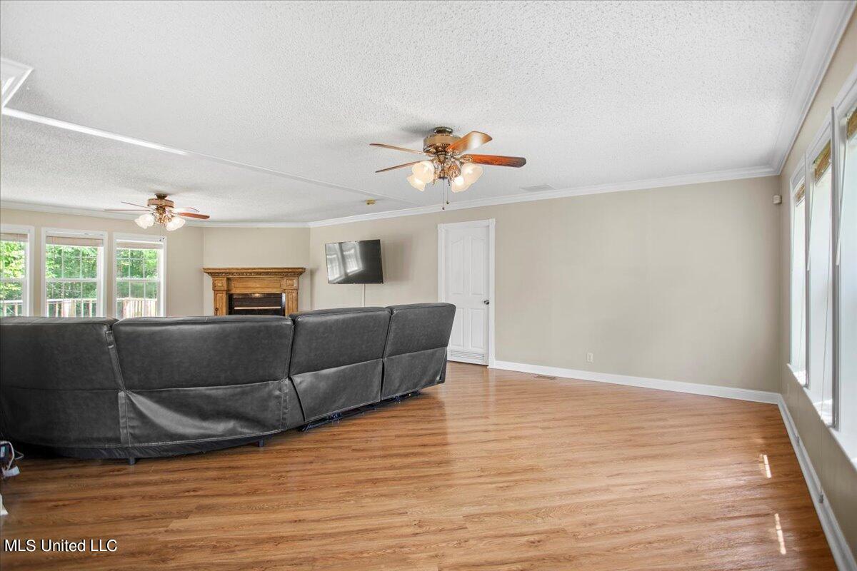 20731 Yankee Town Road Saucier, MS 39574 - Photo 6 of 40 Living Room