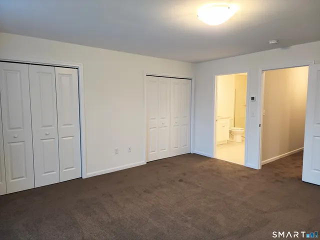 $575,000 | 22 Lombard Cir Haven, Unit 8, North Haven, CT 06473