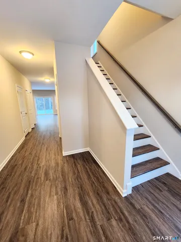 $575,000 | 22 Lombard Cir Haven, Unit 8, North Haven, CT 06473