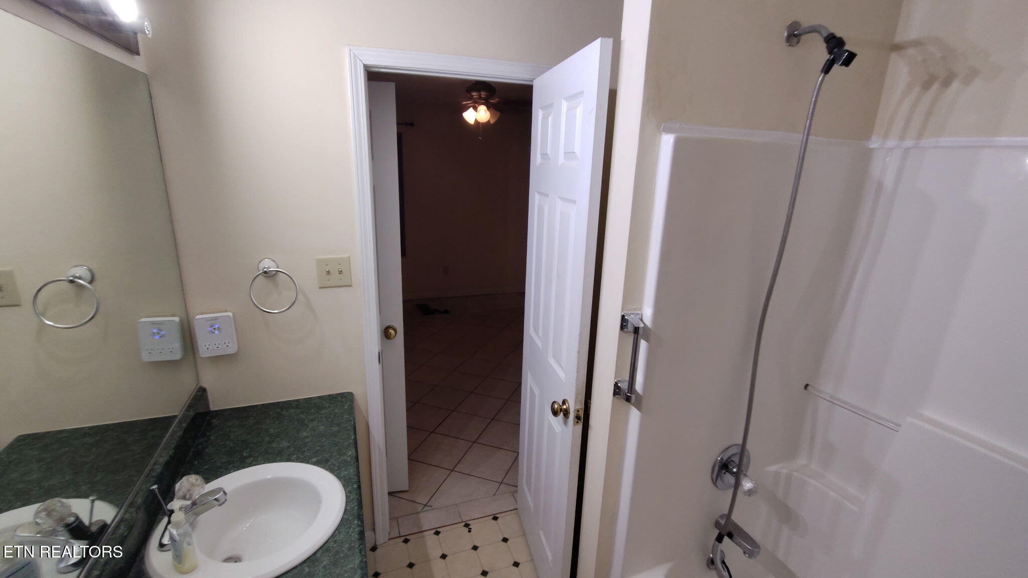 7900 Montbridge Way Powell, TN 37849 - Photo 11 of 12 Bathroom