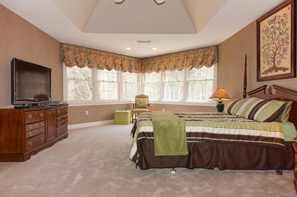 41 Carlisle Road Acton, MA 01720 - Photo 17 of 29 Gallery Image 17