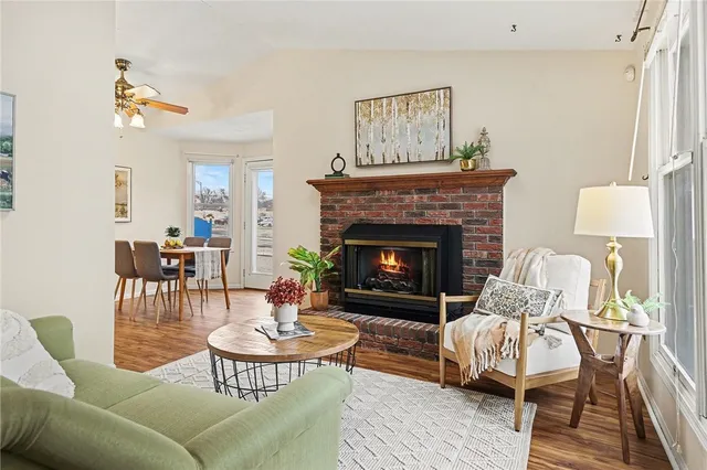 $179,900 | 2 Flower Dale Drive, Greece, NY 14626