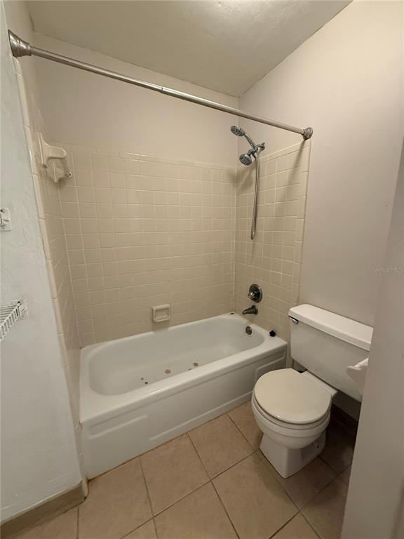 1515 Northwest 29 Road, Unit D2 Gainesville, FL 32605 - Photo 21 of 23