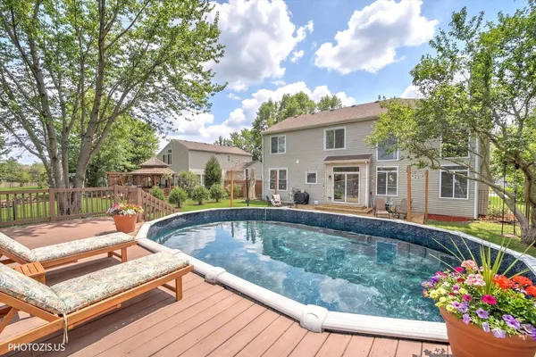 $490,000 | 617 Carnation Drive, Oswego, IL 60543