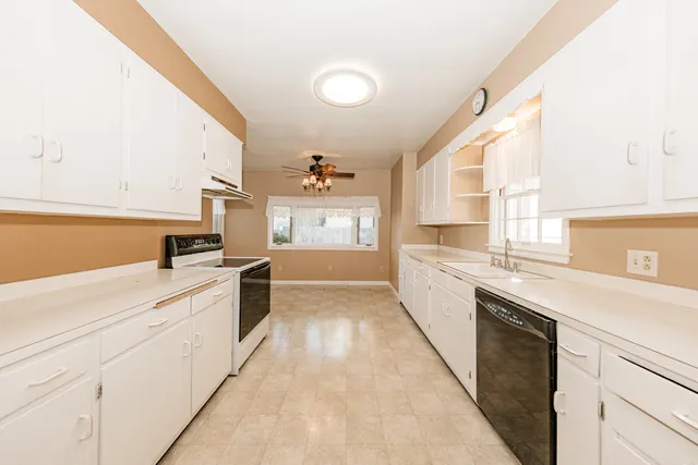 $334,850 | 113 West Water Street, Princeton, WI 54968