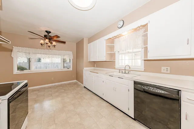 $334,850 | 113 West Water Street, Princeton, WI 54968