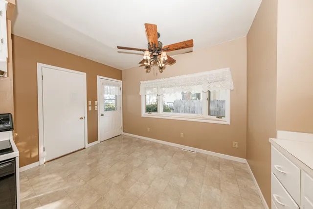 $334,850 | 113 West Water Street, Princeton, WI 54968