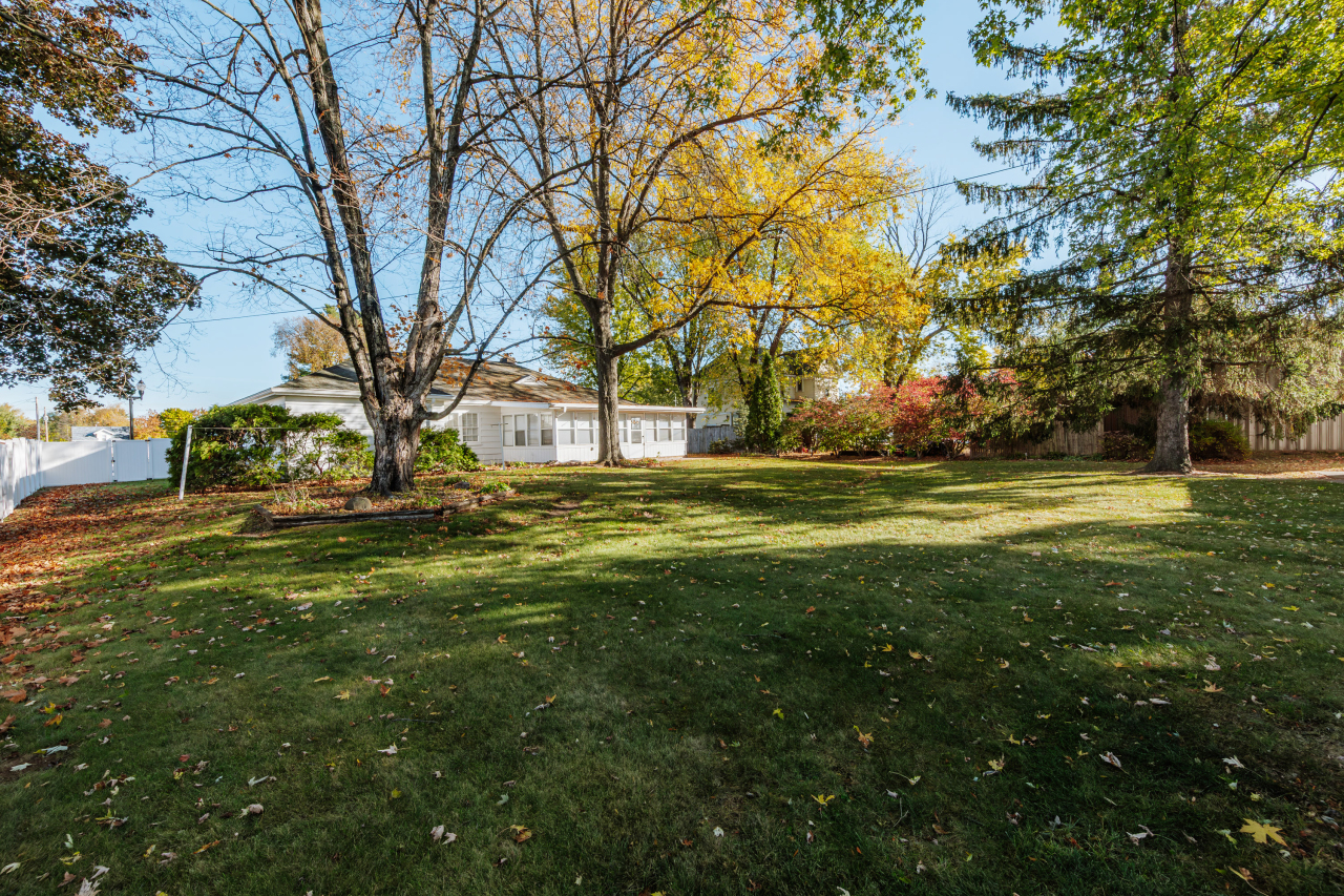 113 West Water Street Princeton, WI 54968 - Photo 30 of 42 back yard