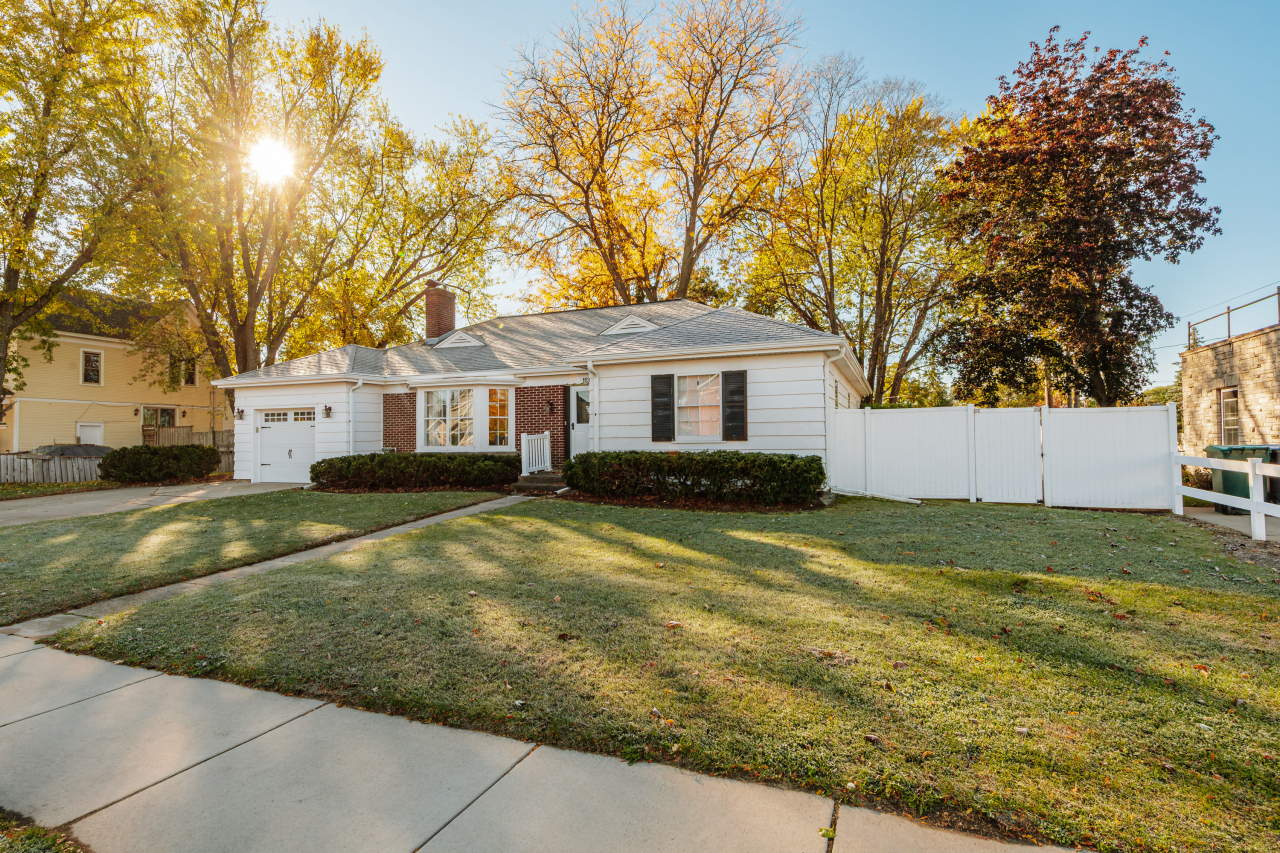 113 West Water Street Princeton, WI 54968 - Photo 4 of 42 Conveniently located