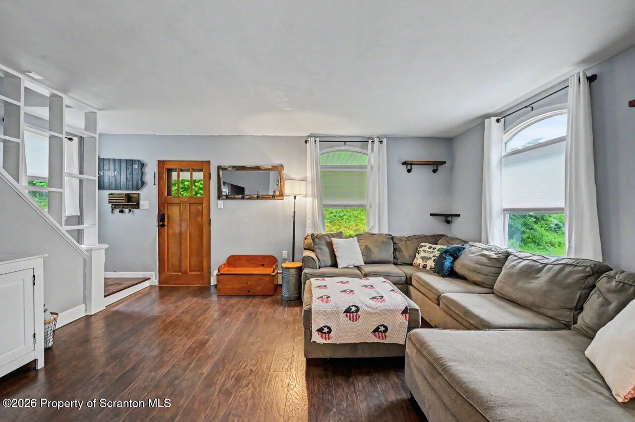 311 Knapp Road Clarks Summit, PA 18411 - Photo 6 of 58 Living Room