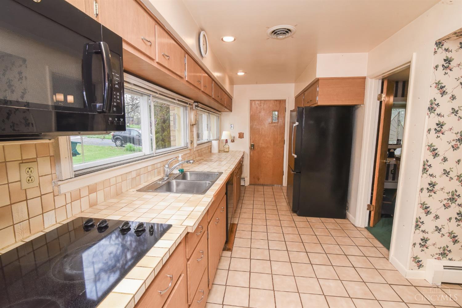 7541 Hosbrook Road Cincinnati, OH 45243 - Photo 12 of 64 Gallery Image 12