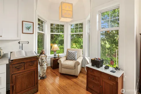 $1,250,000 | 2511 East Roy Street, Seattle, WA 98112