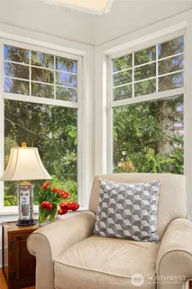 $1,250,000 | 2511 East Roy Street, Seattle, WA 98112