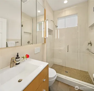 $1,250,000 | 2511 East Roy Street, Seattle, WA 98112