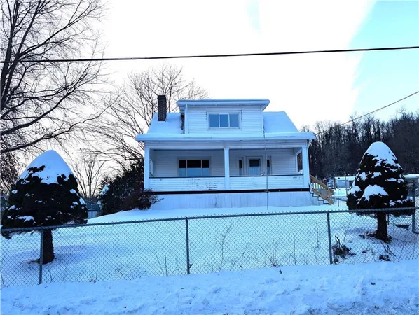 a view of entryway and hall
