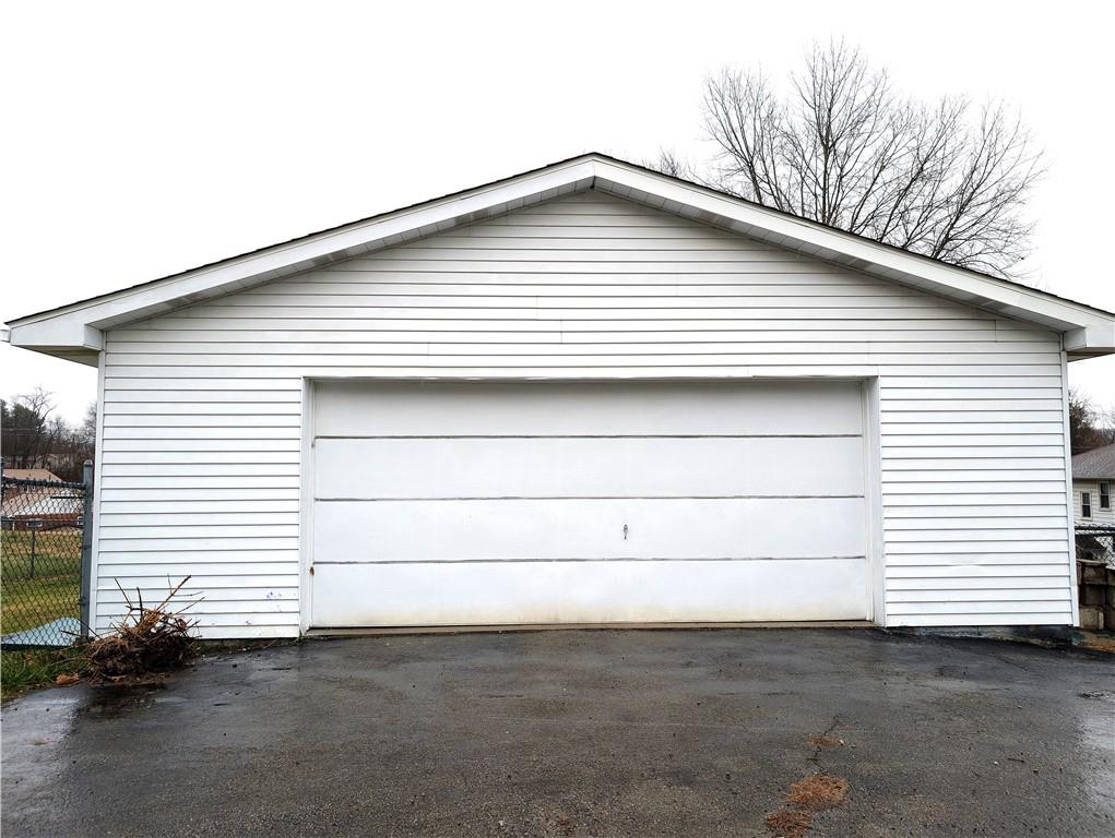 752 Crawford Road Fredericktown, PA 15333 - Photo 5 of 22