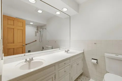$500,000 | 1310 Maple Avenue, Unit 2C, Evanston, IL 60201