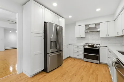 $500,000 | 1310 Maple Avenue, Unit 2C, Evanston, IL 60201