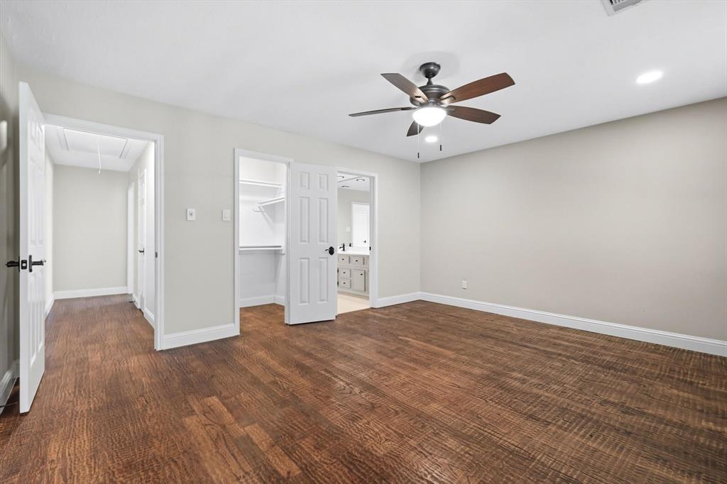 7632 Tallow Drive Irving, TX 75063 - Photo 26 of 40 Secondary Bedroom Upstairs