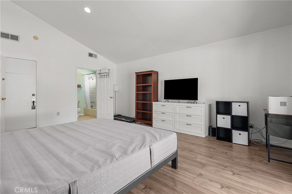 29721 Hunstock Street Castaic, CA 91384 - Photo 14 of 32