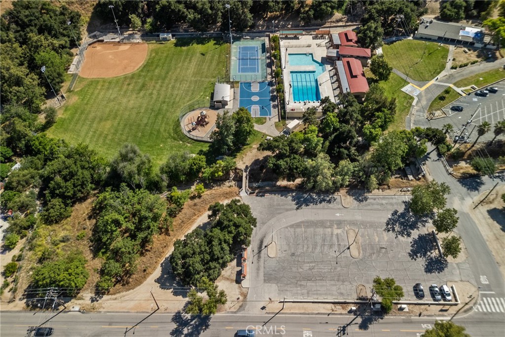 29721 Hunstock Street Castaic, CA 91384 - Photo 25 of 32 Park with pool, tennis court, baseball field, picnic area