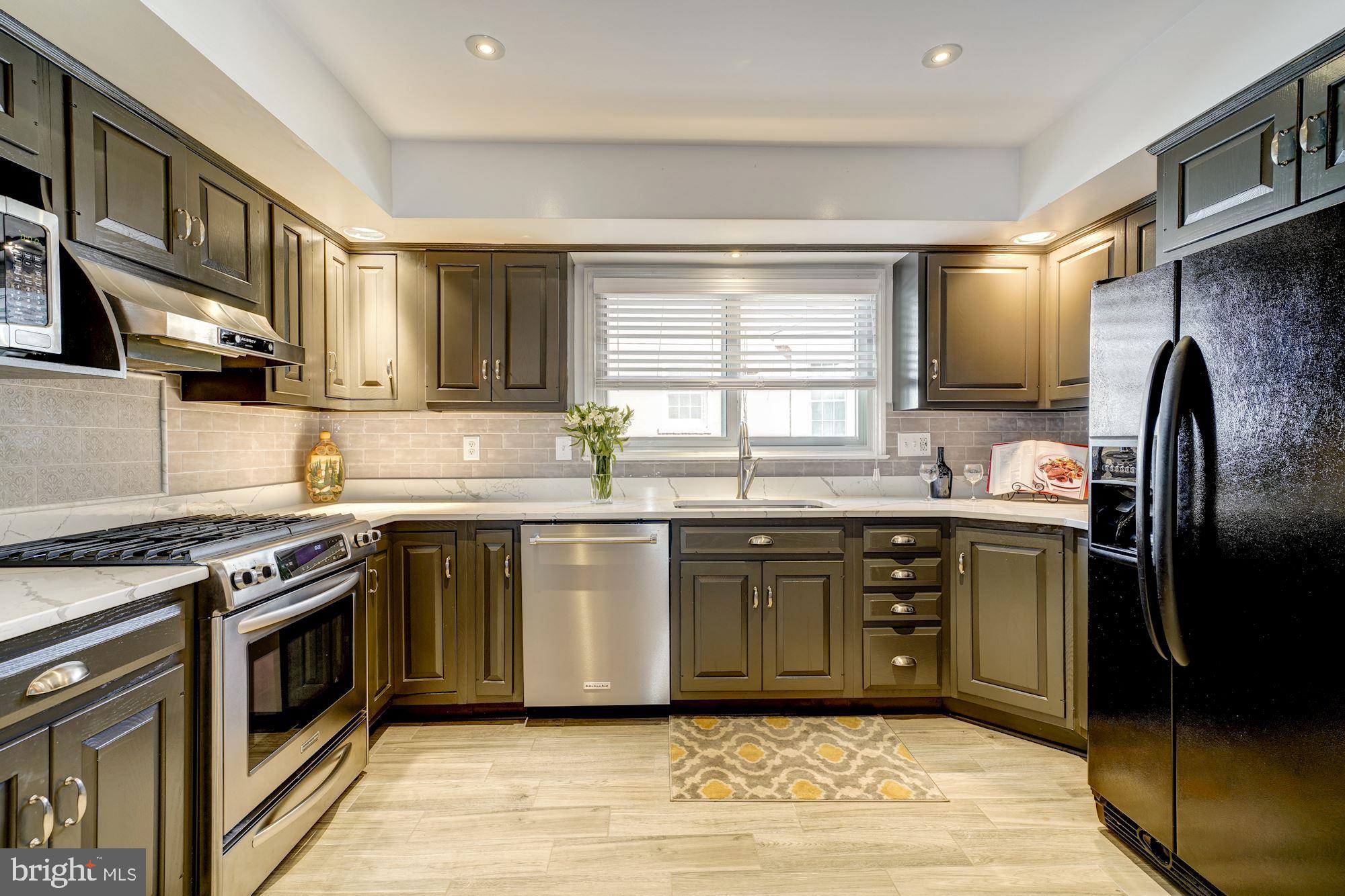 3108 Russell Road Alexandria, VA 22305 - Photo 15 of 45 Just a lovely kitchen!