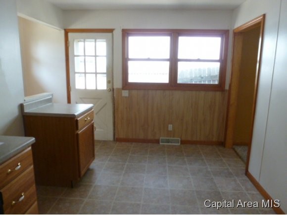 1825 Denton Street Springfield, IL 62702 - Photo 5 of 17