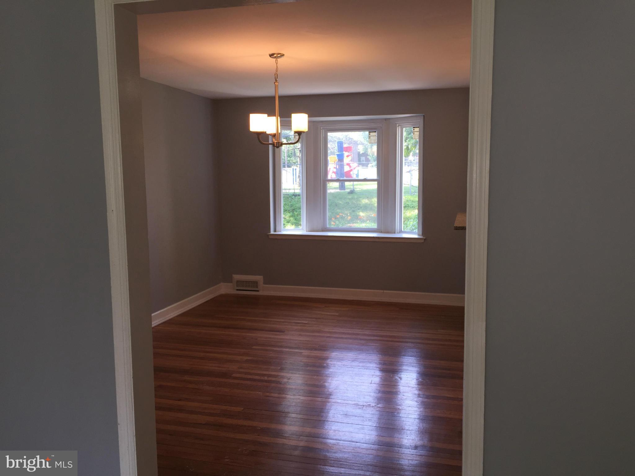 1609 Pentwood Road Baltimore, MD 21239 - Photo 3 of 8 Dining Room