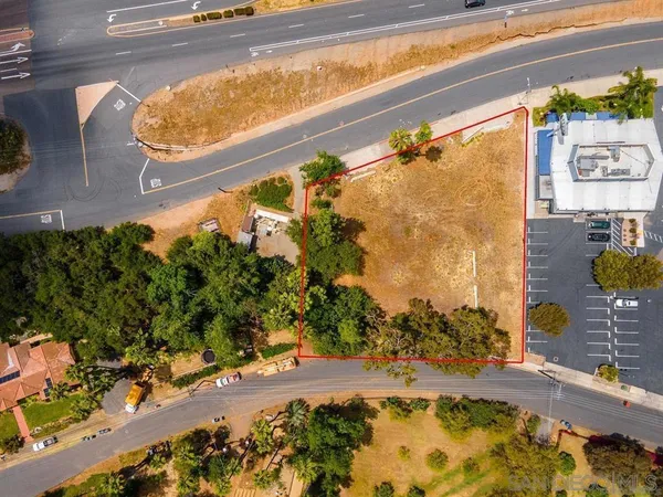 $1,795,000 | 2690 South Escondido Boulevard, Escondido, CA 92025