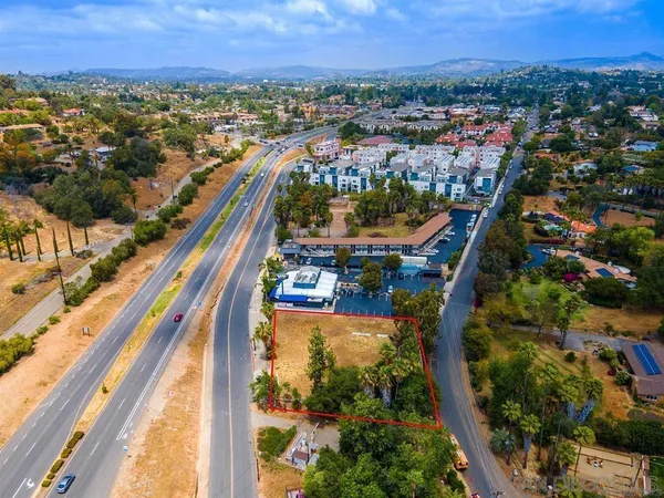 $1,795,000 | 2690 South Escondido Boulevard, Escondido, CA 92025
