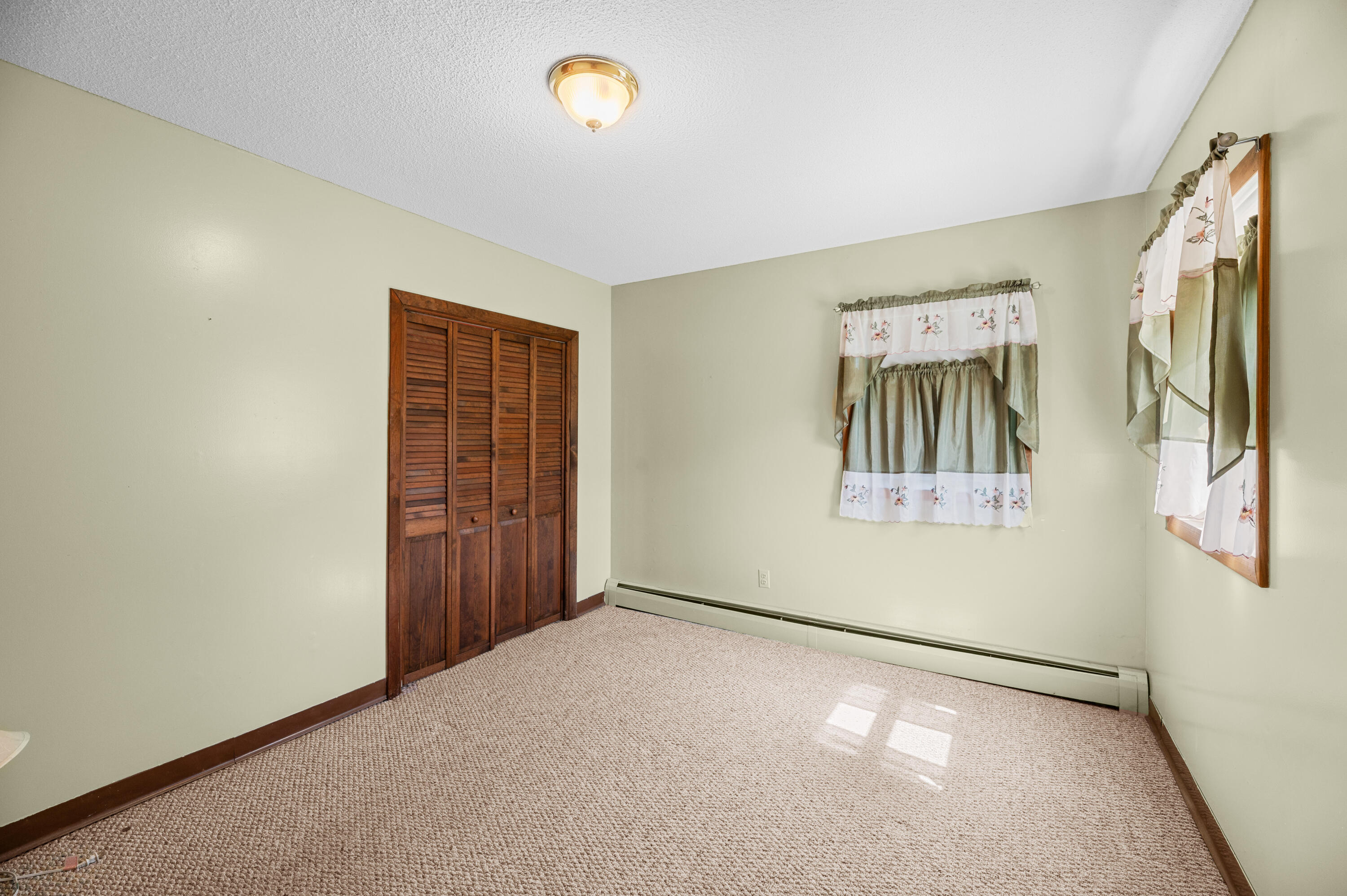 66 Rideout Avenue Lewiston, ME 04240 - Photo 13 of 18 DSC_9455