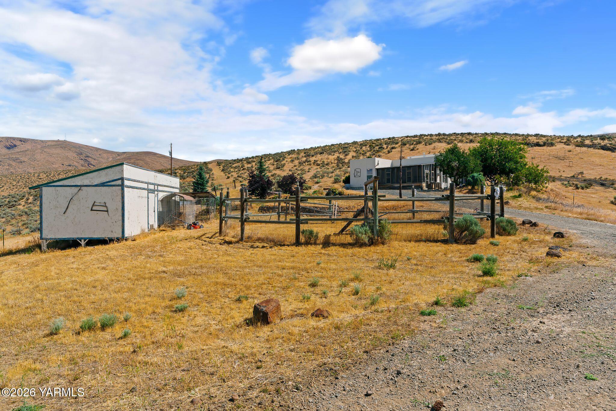 723 Burbank Creek Road Yakima, WA 98901 - Photo 35 of 48 723 Burbank Creek Rd-35