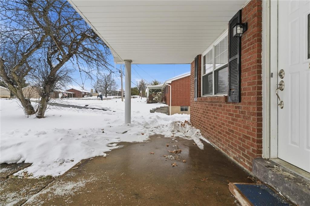 210 Seanor Road Irwin, PA 15642 - Photo 3 of 50