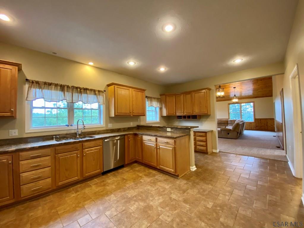 153 Sally Road Johnstown, PA 15906 - Photo 11 of 59