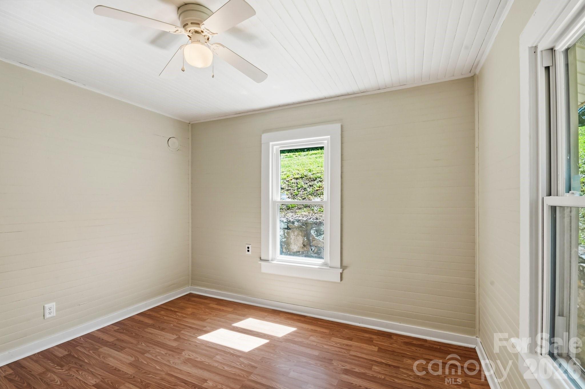 441 Main Street Clyde, NC 28721 - Photo 13 of 44