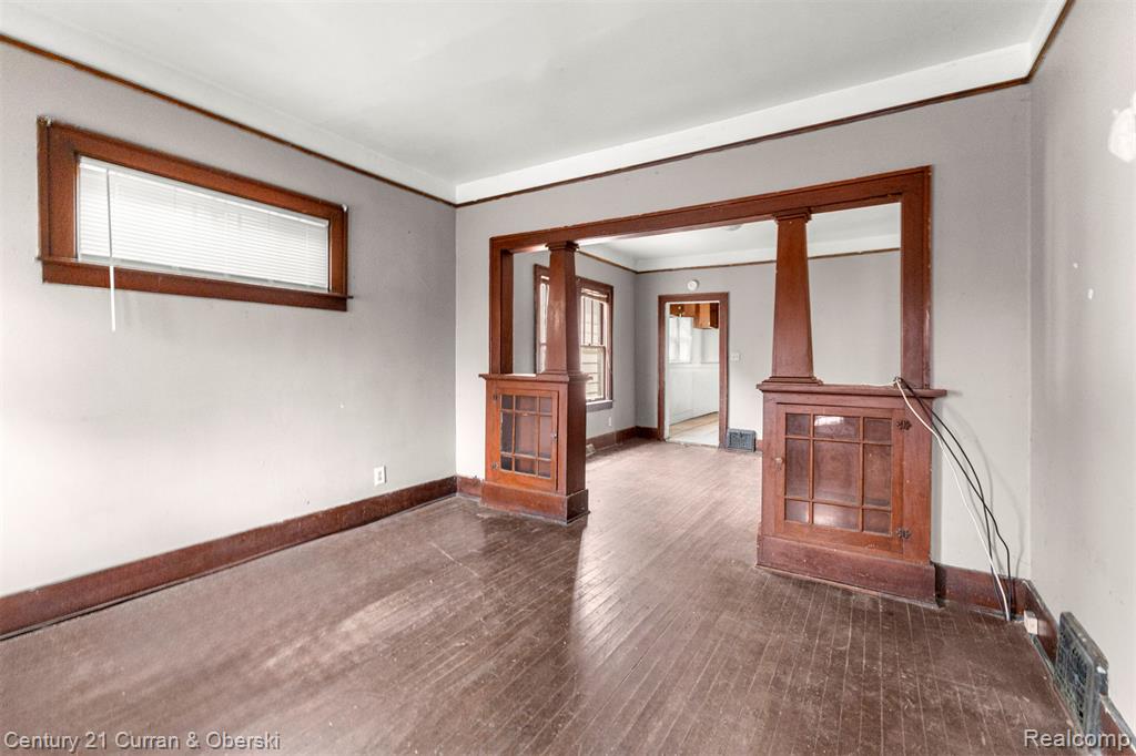 332 Goodell Street River Rouge, MI 48218 - Photo 4 of 16