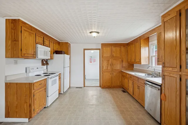 $340,000 | 4025 Cowhorne Hollow Road, Prospect, TN 38477