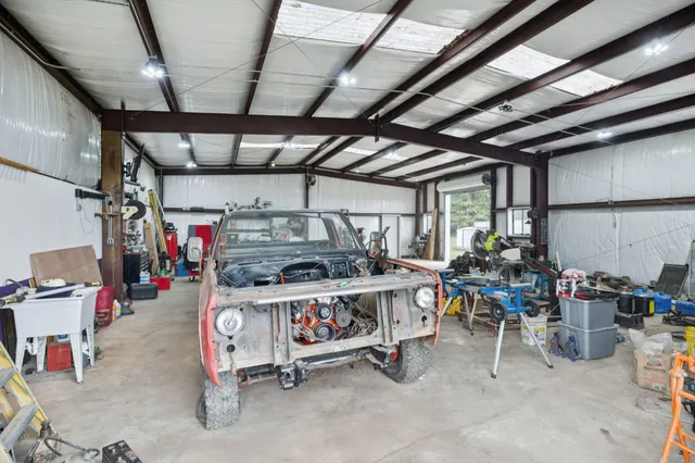 $340,000 | 4025 Cowhorne Hollow Road, Prospect, TN 38477