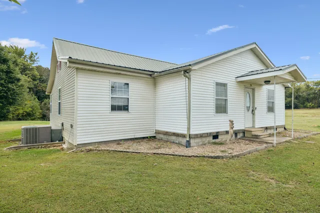 $340,000 | 4025 Cowhorne Hollow Road, Prospect, TN 38477