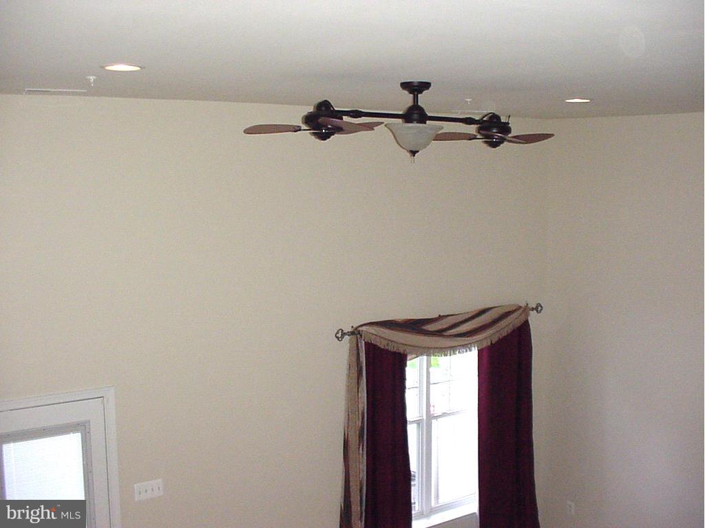 2710 Amber Crest Road Hanover, MD 21076 - Photo 17 of 26 Family Room