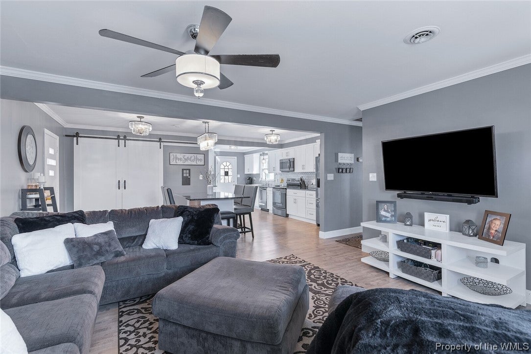 306 Dover Road Hampton, VA 23666 - Photo 4 of 27 Gallery Image 4