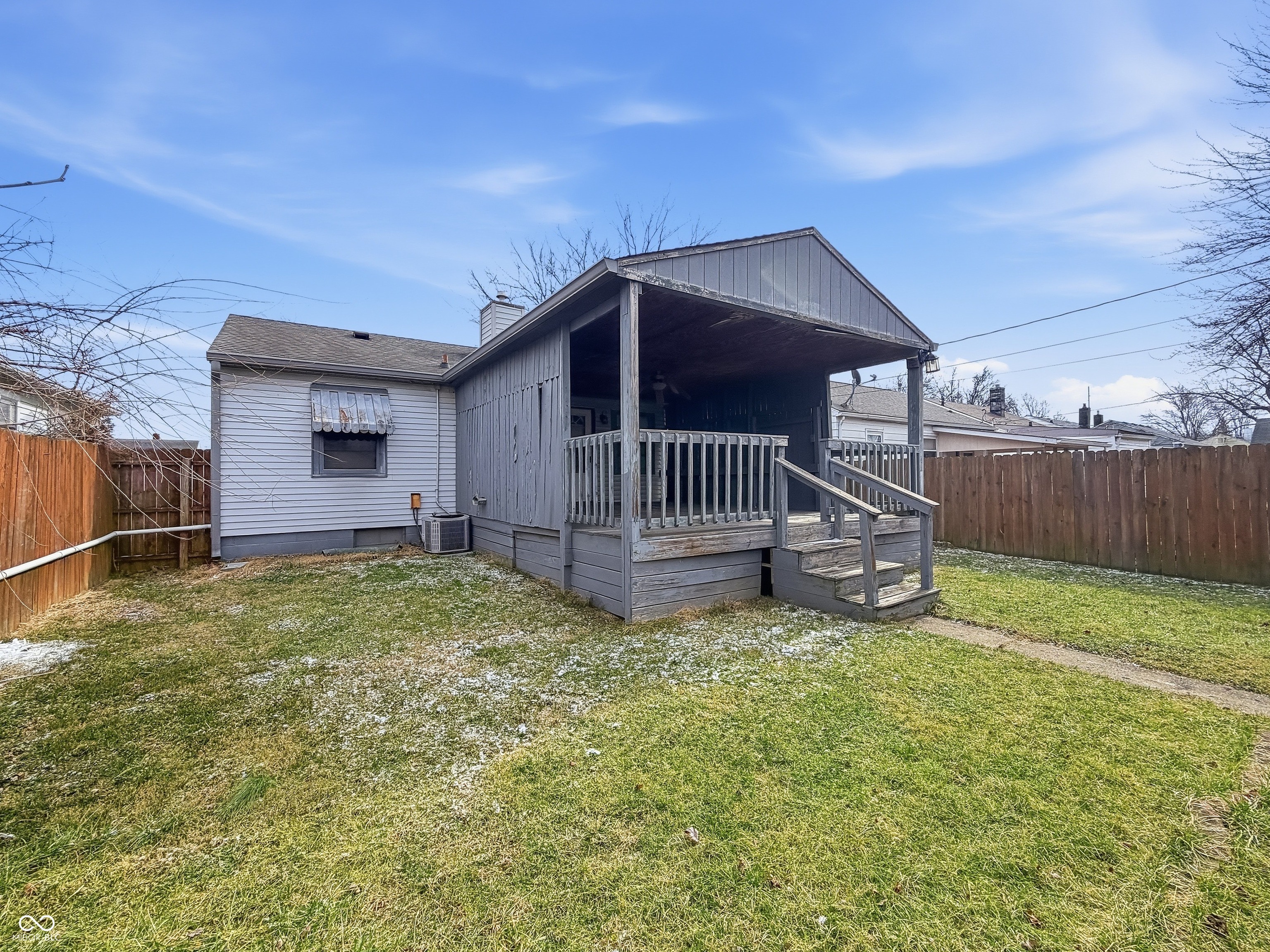 618 South Butler Avenue Indianapolis, IN 46219 - Photo 11 of 35