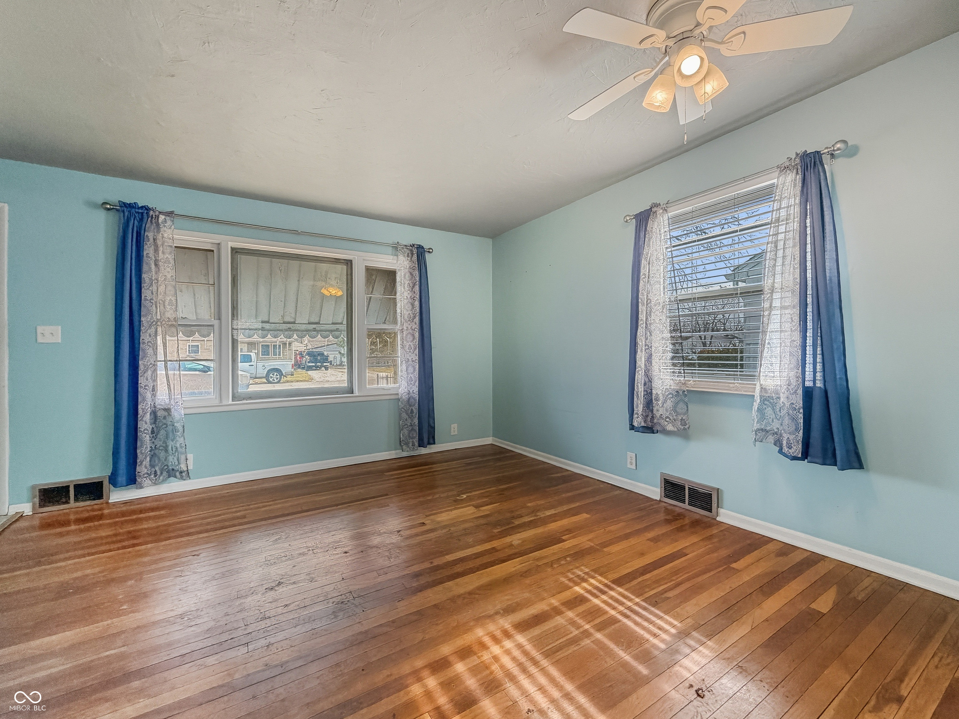 618 South Butler Avenue Indianapolis, IN 46219 - Photo 19 of 35