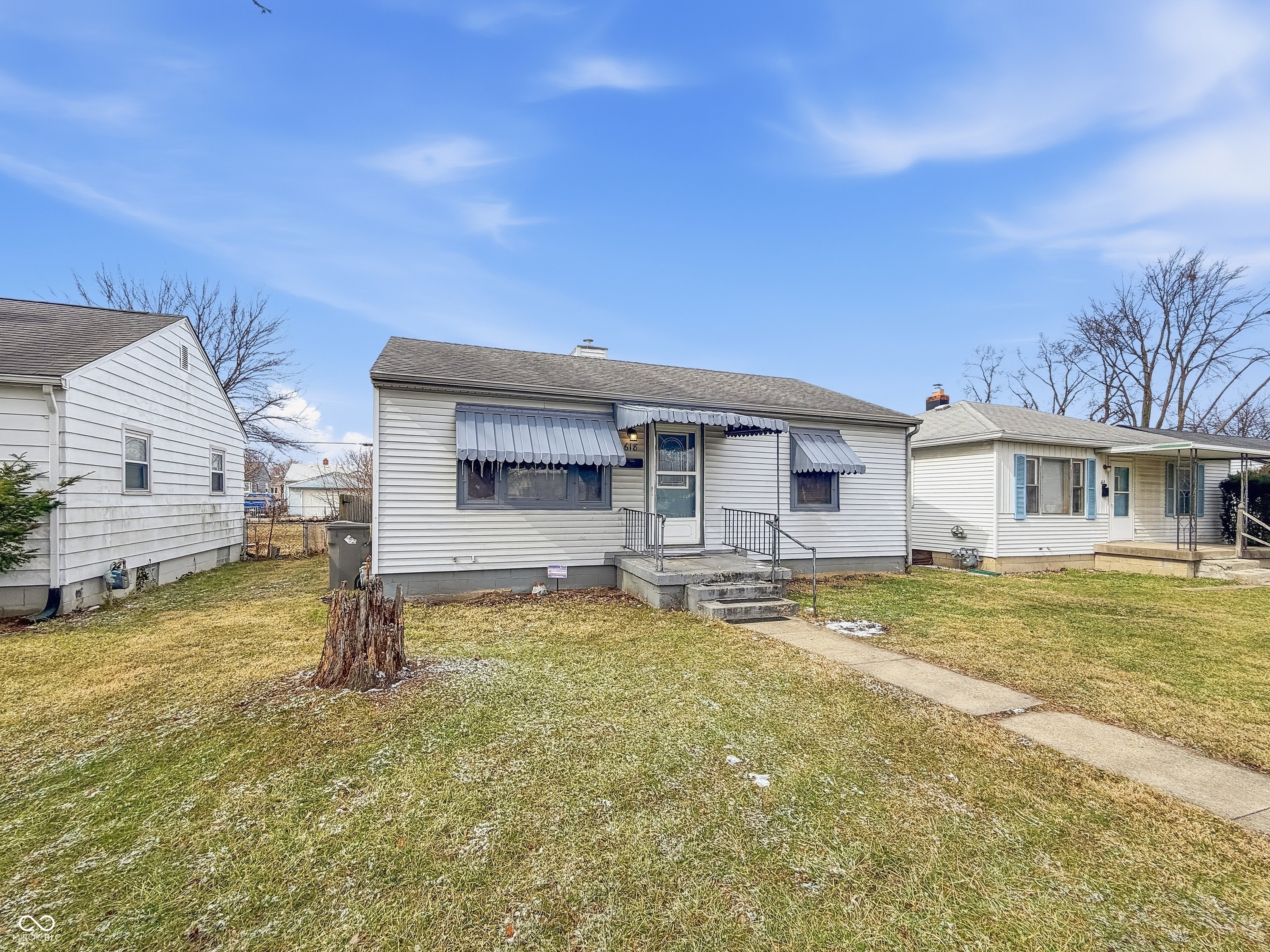 618 South Butler Avenue Indianapolis, IN 46219 - Photo 7 of 35