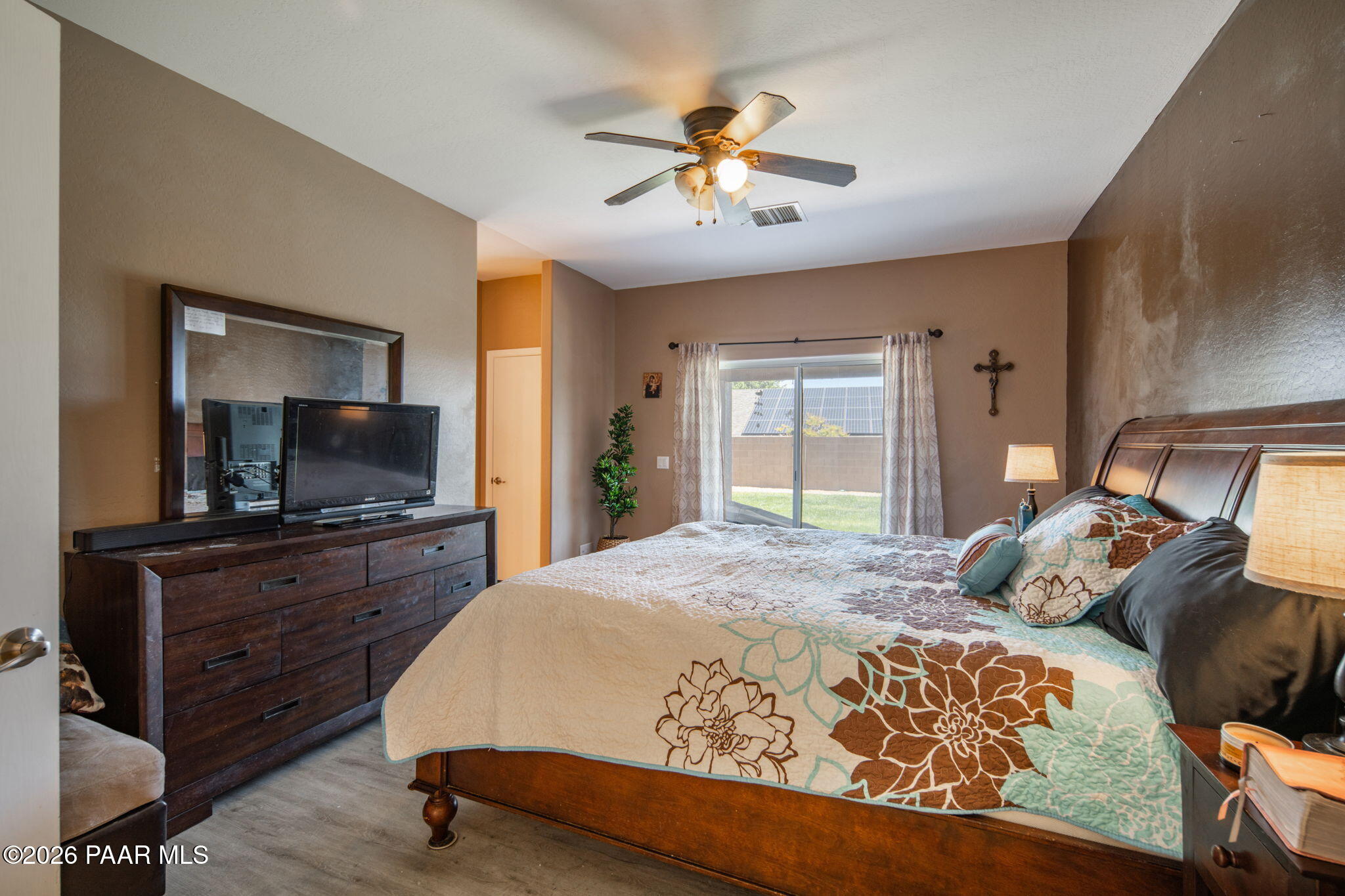 7682 Rabbit Brush Lane Prescott Valley, AZ 86315 - Photo 22 of 69 Master bedroom