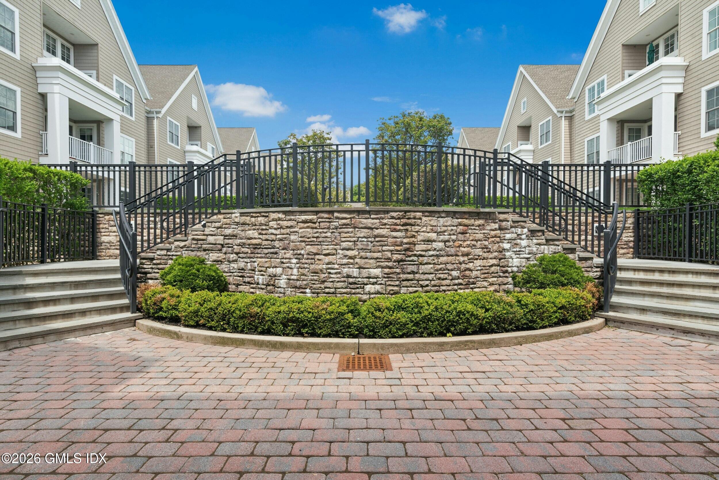 77 Havemeyer Lane, Unit 310 Stamford, CT 06902 - Photo 23 of 24 South Midrise Approach