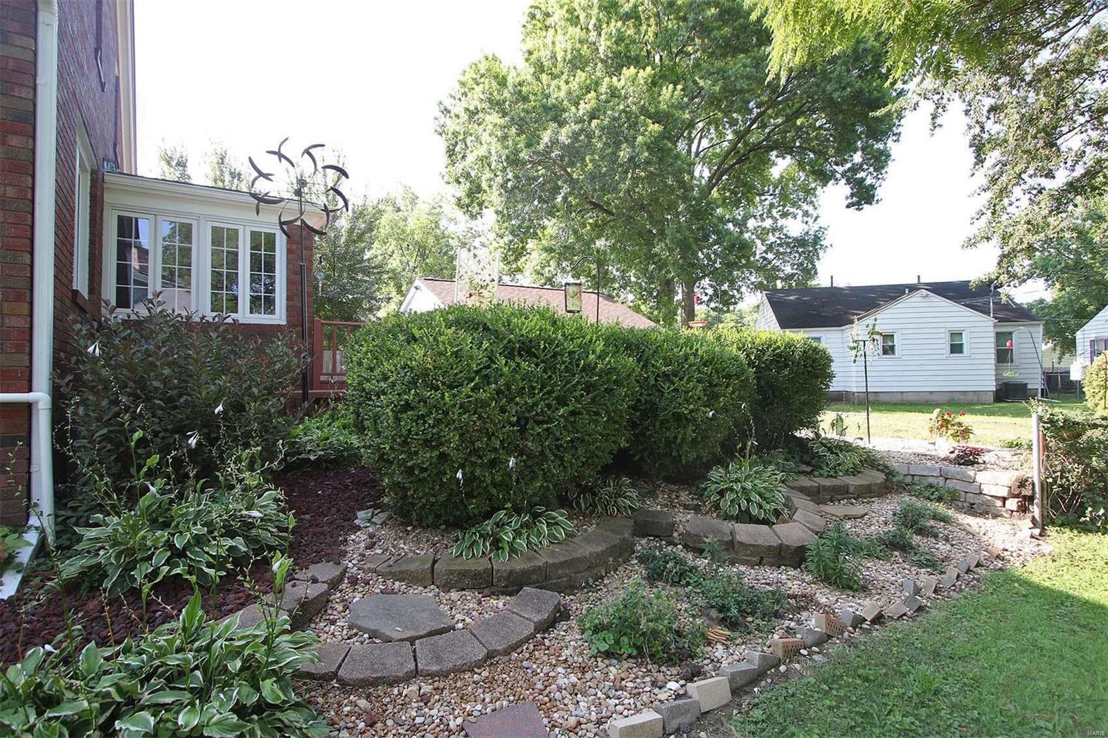 1428 Milton Road Alton, IL 62002 - Photo 4 of 22 Gallery Image 4