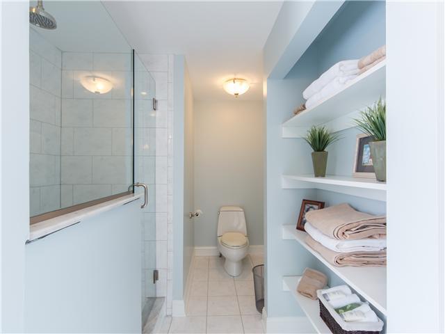 1548 Doone Road Columbus, OH 43221 - Photo 12 of 24
