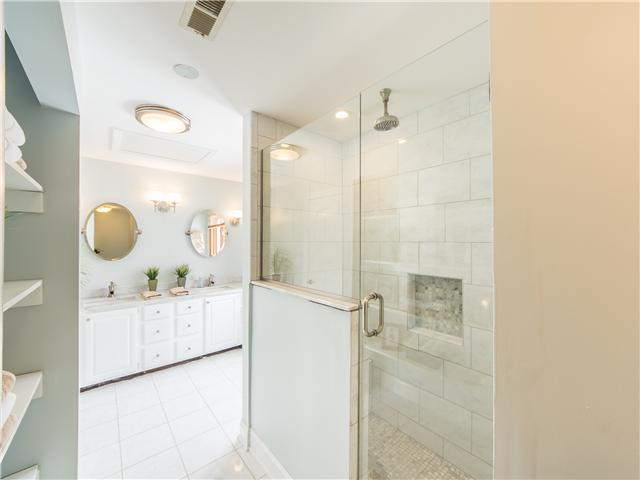 1548 Doone Road Columbus, OH 43221 - Photo 13 of 24