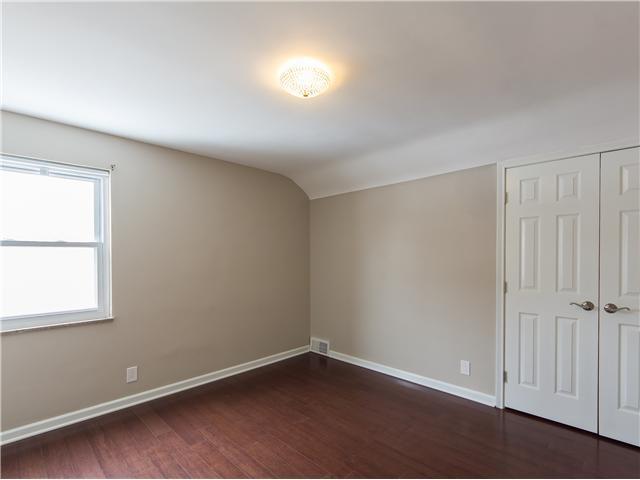 1548 Doone Road Columbus, OH 43221 - Photo 17 of 24